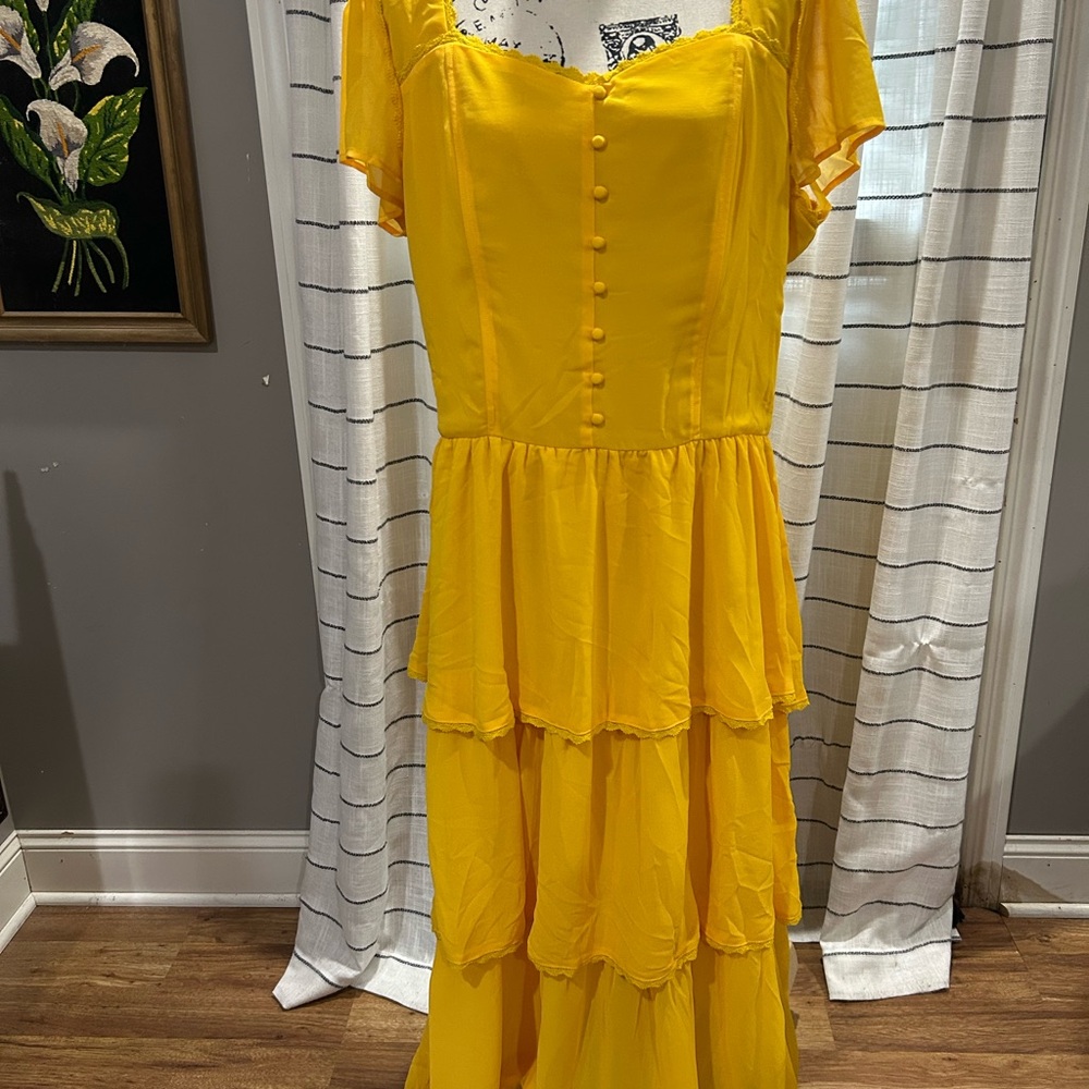 Elegant Yellow Tiered Dress
